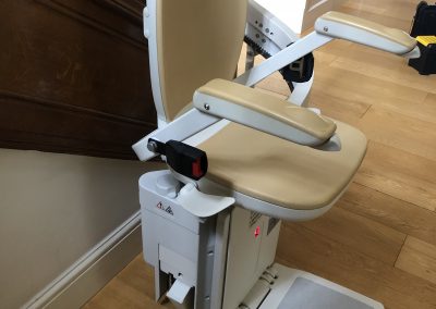 Reconditioned curved stairlifts